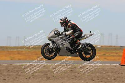 media/May-15-2023-TrackDaz (Mon) [[29bc01ea77]]/B Group/220pm (Wheelie Bump)/